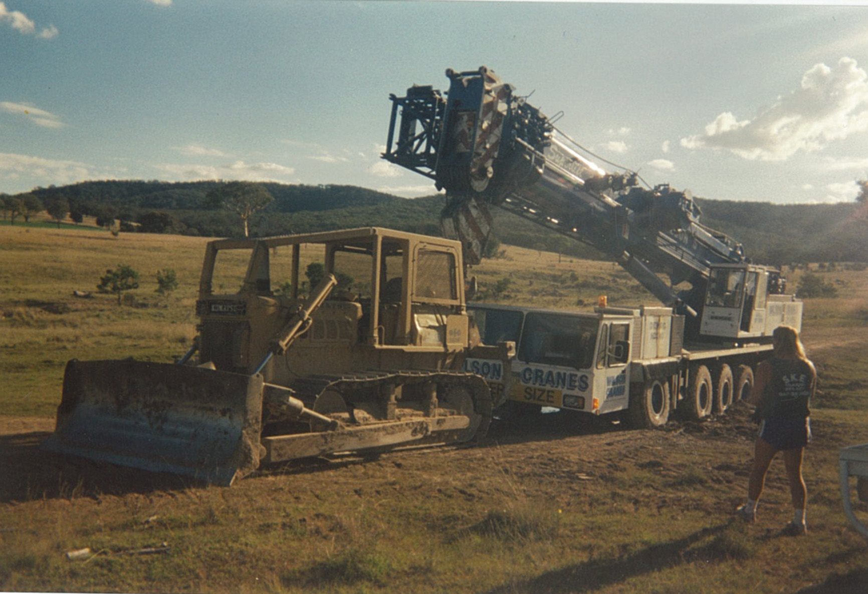 01.3-OLD-dozerbogcrane